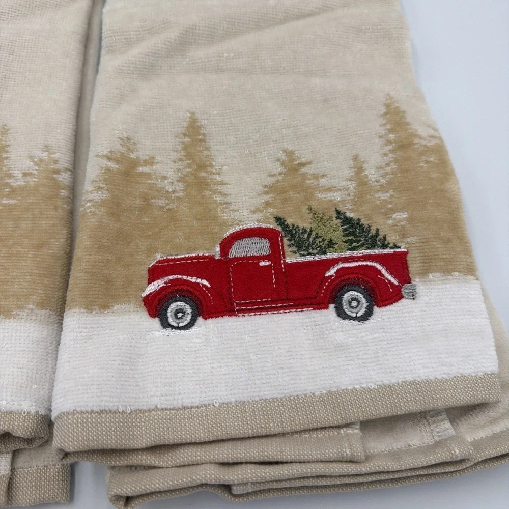 St Nicholas Square Holiday Truck Hand Towel -NEW Set Of 2